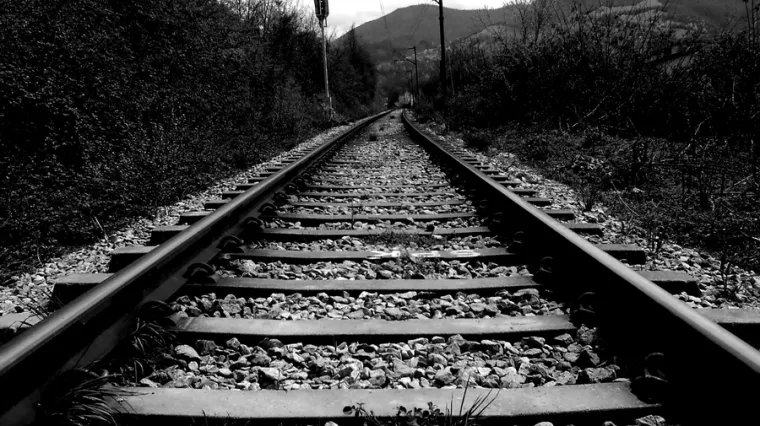 Seksali se na pruzi: Žena poginula, mu&scaron;karac ostao bez nogu