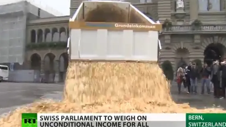 &Scaron;vicarci ispred zgrade parlamenta prosuli 14 tona novca!