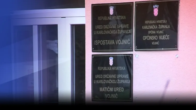 I u Vojniću skinuta dvojezična ploča, premijer šuti