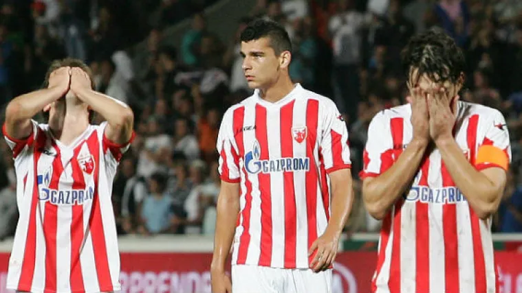 Nogometa&scaron;ima Zvezde demolirali automobile