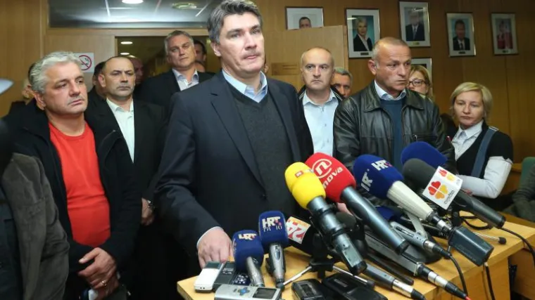 Premijer ipak neće sudjelovati na javnoj raspravi Stožera!