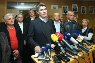 Premijer ipak neće sudjelovati na javnoj raspravi Stožera!