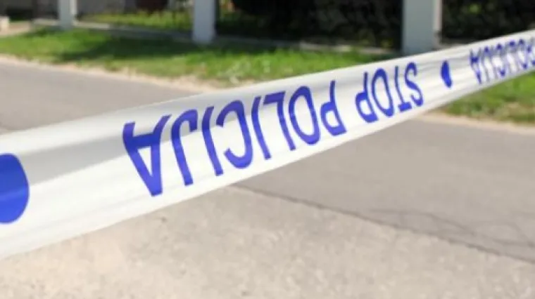 Sletio s kolnika i udario u kuću