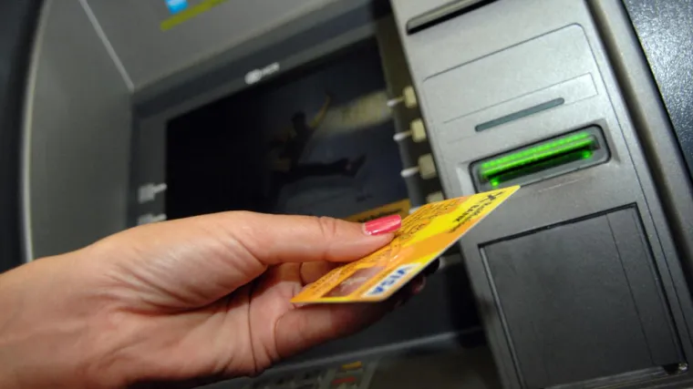 Usred noći iz bankomata ukradeno 250.000 kuna