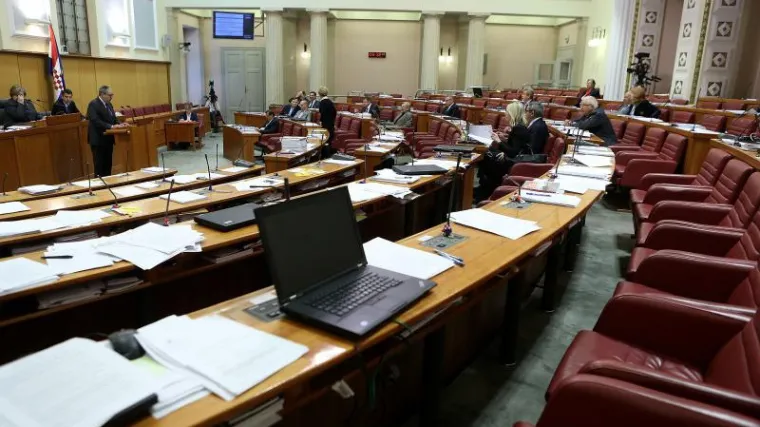 ANKETA: Jesmo li zbilja preoštri prema saborskim zastupnicima?