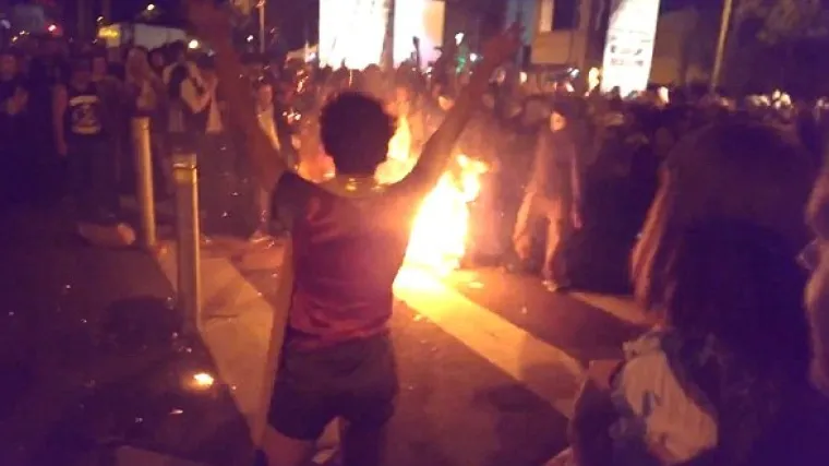 Živ izgorio na karnevalu: Svi mislili da se radi o performansu!