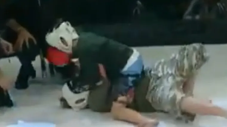 Roditelji tjeraju petogodi&scaron;njake da se bore skoro do smrti