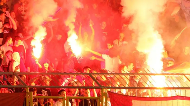 Jedanaest navijača privedeno u Splitu