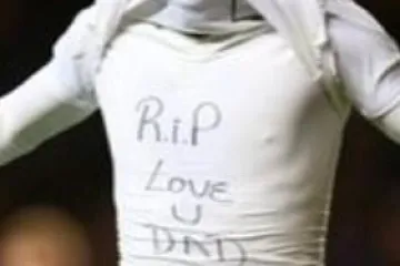 Bizarno: Dao mu žuti karton jer je odao počast preminulom ocu!