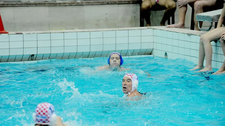 Revijalna utakmica za humanitarnu akciju 'Kap za slatke'