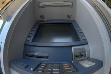 Lopovi u tri minute ukrali bankomat iz Banja Luke