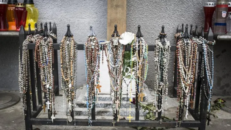 Na Ovčari se sjećaju ubojstva 200 hrvatskih ranjenika i civila