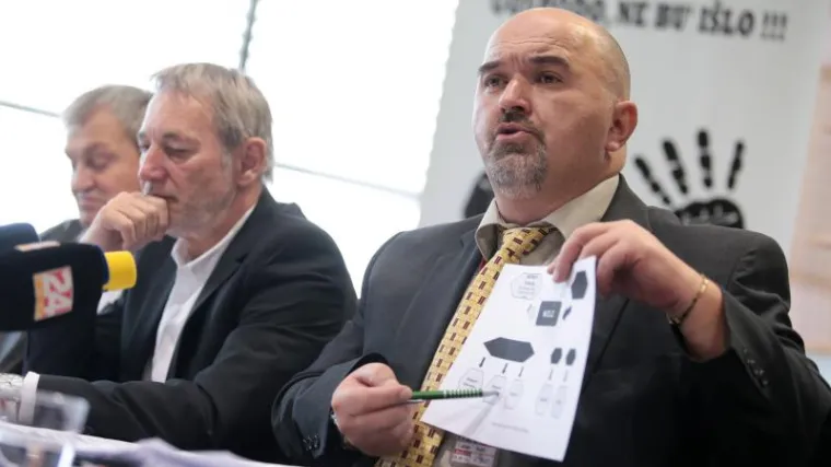 'Kao birtija&scaron;i viču da imaju milijune, a nemaju ni za platiti kavu'