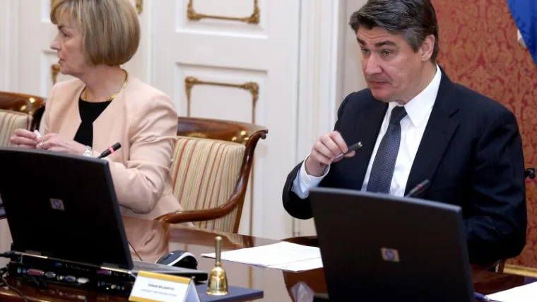 Vlada potvrdila dogovor s bankama: Rate u &scaron;vicarcima 20 posto niže!