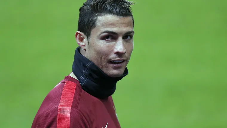 Ljutiti Ronaldo opsovao novinare pred klubom