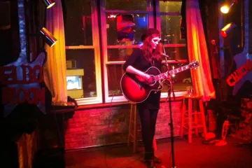 Upoznajte djevojku koja je očarala hrvatsku indie scenu!