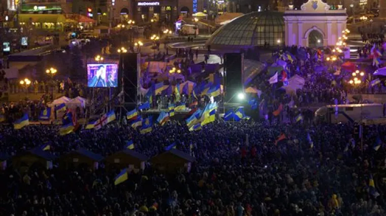 Tisuće prosvjednika ispred parlamenta, hoće li pasti vlada?