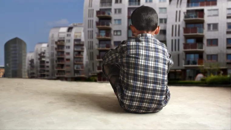 Zagrljeni skočili s nebodera, sin čudom uspio preživjeti!