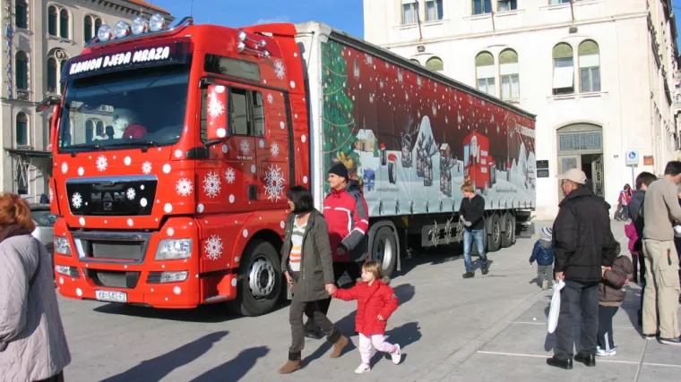 Kamion Djeda Mraza kreće na turneju po Hrvatskoj