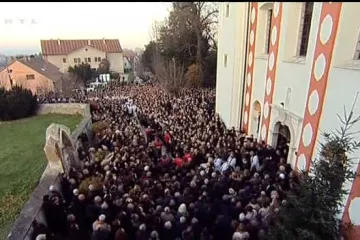 Tisuće ljudi na posljednjem ispraćaju fra Zvjezdana Linića
