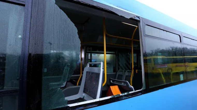 Nesreća ZET-ovog autobusa, ozlijeđena jedna osoba