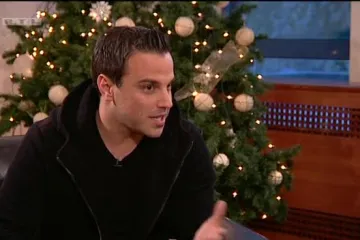 Prestao s narodnjacima i počeo puniti sportske dvorane