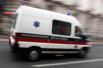 Ukrala novac iz mjenjačnice pa ga prokockala i prerezala si žile