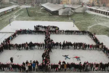 Karlovački gimnazijalci napravili jedinstvenu čestitku!