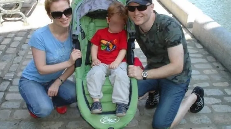 Otac s trogodi&scaron;njim sinom u naručju skočio u smrt!