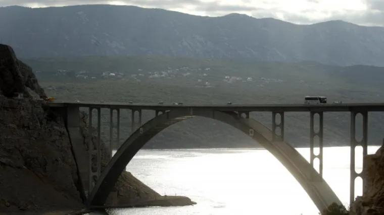 Zabranjen promet Krčkim mostom za I. skupinu vozila