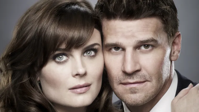 Booth i Brennan se navikavaju na ljubavnu vezu