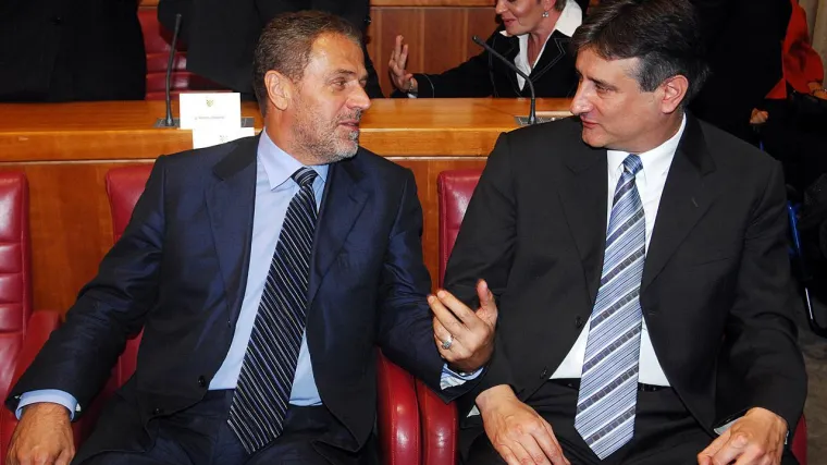 'Bandić se mora izjasniti! Ne može nositi i križ i bedž s Titovim likom'