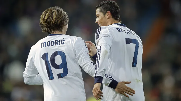 Modrić pri samom vrhu Primere