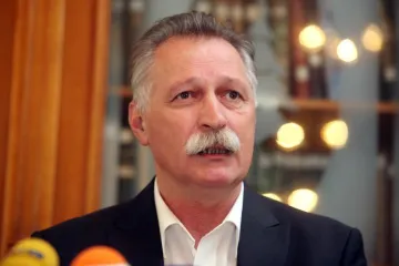 'Jovanović treba otići jer je počinio kazneno djelo'