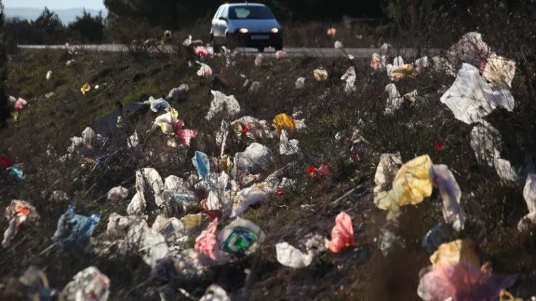 EU će potpuno zabraniti plastične vrećice
