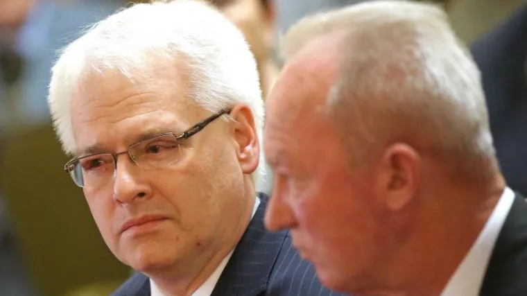 Josipović podržao podizanje tužbe protiv MOL-a