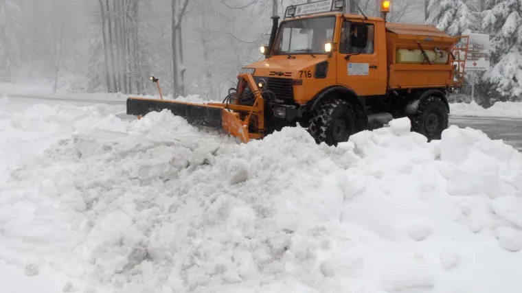 Zbog snježne oluje stotinjak učenika zarobljeno na Sljemenu!