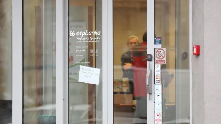 U razmaku od pola sata opljačkane banka i po&scaron;ta
