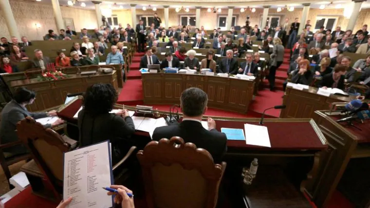 Gradskim zastupnicima gotovo tri milijuna kuna