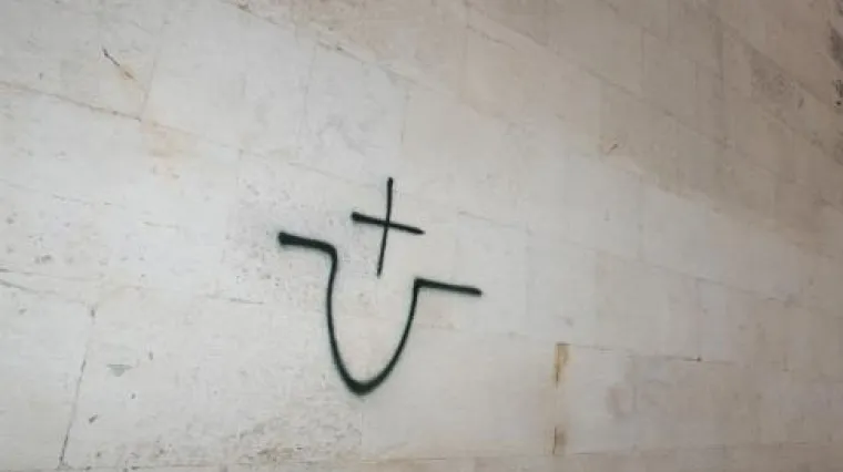 U Vukovaru ponovno osvanuli grafiti s usta&scaron;kim znakom!