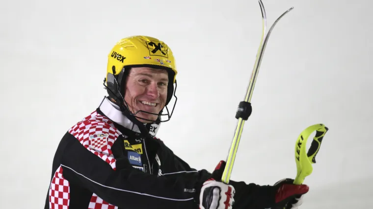 Ivica nosi zastavu na otvaranju Igara u Sočiju