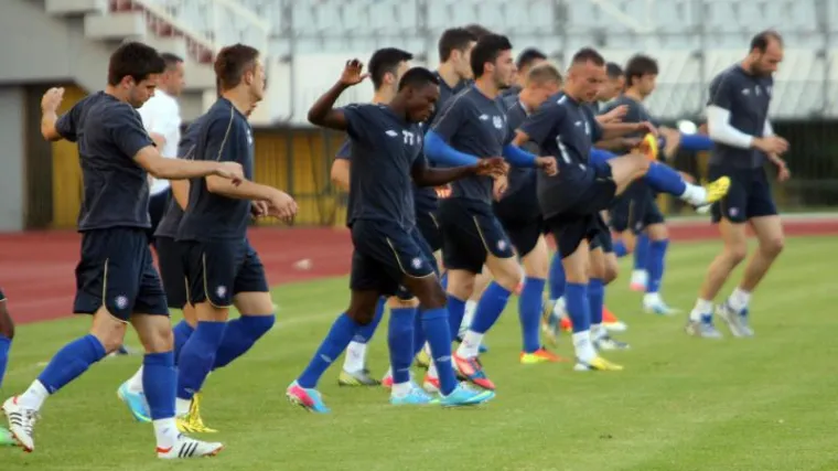 Uzbekistanac i Armenac na probi u Hajduku