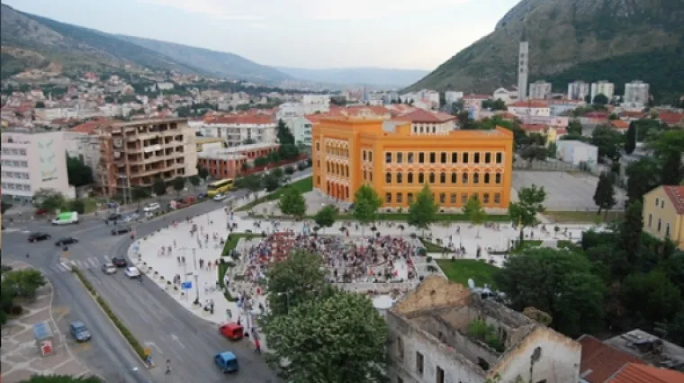 Danas mirni prosvjed na trgu u Mostaru