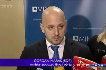 Da nije bilo novinarskih pitanja, o bačenim milijunima u Vladi ne bi razmišljali