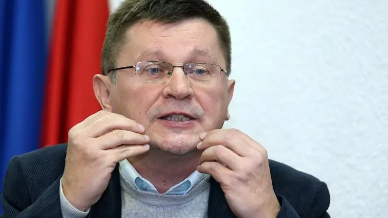 'Po&scaron;tuju ugovore samo kada je u pitanju njihova neproduktivna potro&scaron;nja'