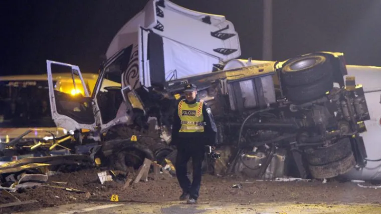 Uklonjena prevrnuta cisterna, promet na A1 jo&scaron; obustavljen