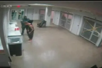 Pravi se važan gdje stigne: Bieber 'pumpao' sklekove u zatvoru