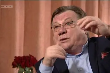 Halid Bešlić se vratio jači nego ikad i otkrio da će postati djed!