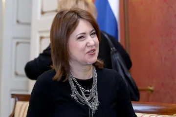Ministrica Opačić se vratila na posao nakon operacije
