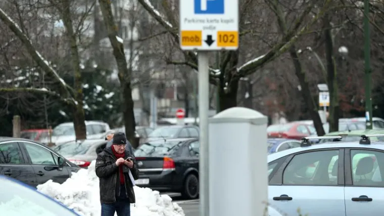 Vozači, oprez! Mijenja se broj za plaćanje parkinga SMS-om